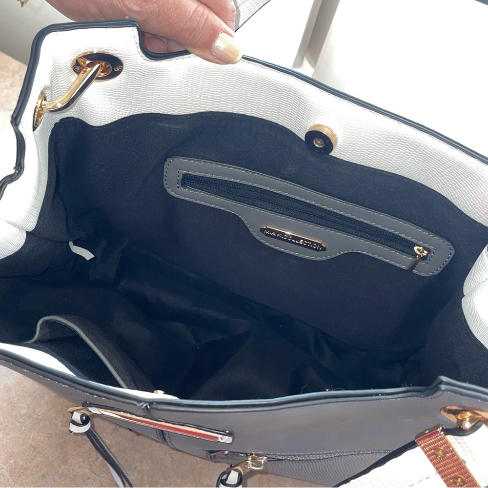 Large Color-block handbag. Perfect condition. - Picture 4 of 8